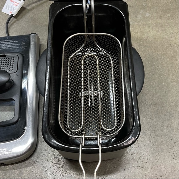 Farberware Stainless Steel 2.5L Deep Fryer - Picture 4 of 11